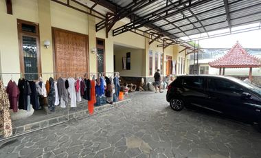 Rumah Besar Nyaman Tenang Dkt Internasional School jalan Nakula Sadewa dukuh sidomukti Salatiga