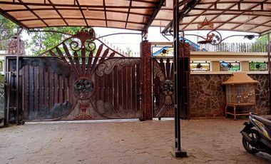 Rumah Besar Nyaman Tenang Dkt Internasional School jalan Nakula Sadewa dukuh sidomukti Salatiga