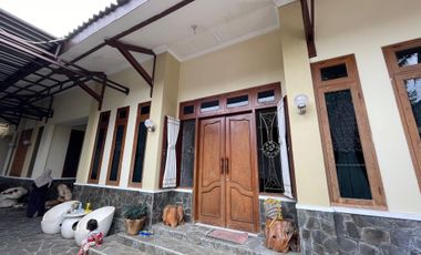 Rumah Besar Nyaman Tenang Dkt Internasional School jalan Nakula Sadewa dukuh sidomukti Salatiga