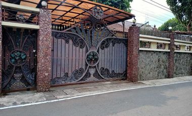 Rumah Besar Nyaman Tenang Dkt Internasional School jalan Nakula Sadewa dukuh sidomukti Salatiga