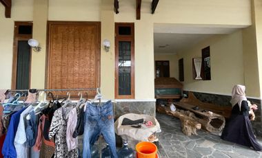 Rumah Besar Nyaman Tenang Dkt Internasional School jalan Nakula Sadewa dukuh sidomukti Salatiga