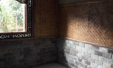 Villa + Kebun Durian dan Manggis Pinggir Jalan Raya Wanayasa Purwakart