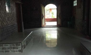 Villa + Kebun Durian dan Manggis Pinggir Jalan Raya Wanayasa Purwakart