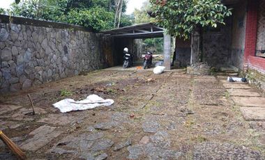 Villa + Kebun Durian dan Manggis Pinggir Jalan Raya Wanayasa Purwakart