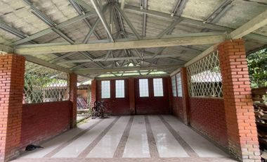 Villa + Kebun Durian dan Manggis Pinggir Jalan Raya Wanayasa Purwakart