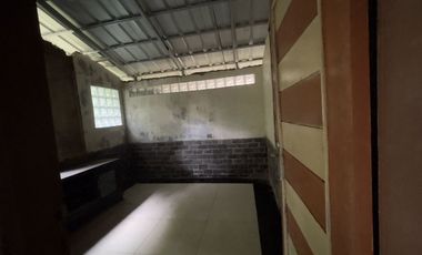 Villa + Kebun Durian dan Manggis Pinggir Jalan Raya Wanayasa Purwakart