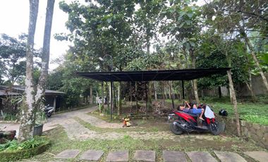Villa + Kebun Durian dan Manggis Pinggir Jalan Raya Wanayasa Purwakart