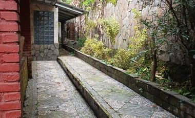 Villa + Kebun Durian dan Manggis Pinggir Jalan Raya Wanayasa Purwakart