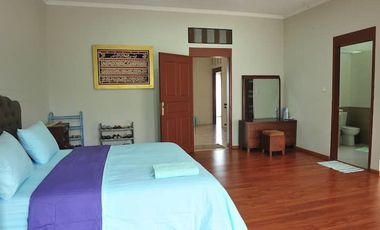 Rumah Vila Mewah Turun Harga City View Dago Resort Pakar