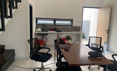 Rumah 2 Lantai 8 Menit ke RS Mitra Keluarga Jatiasih Siap Huni J-35044