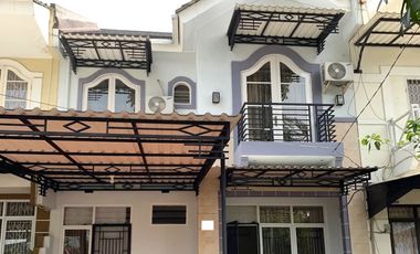 Rumah di Meadow Green 8 menit ke CityWalk Lippo Cikarang Nego J-21136