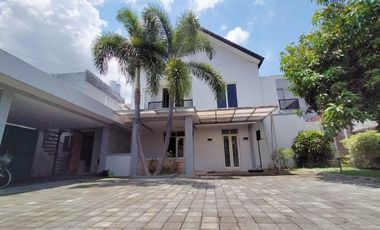 Rumah mewah di kompleks Pepabri Pagesangan