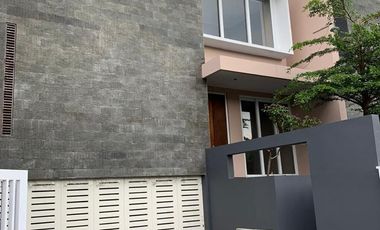 Rumah Full View Gunung Ungaran Selangkah Dari Jalan Raya Diponegoro Ungaran