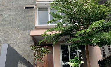 Rumah Full View Gunung Ungaran Selangkah Dari Jalan Raya Diponegoro Ungaran