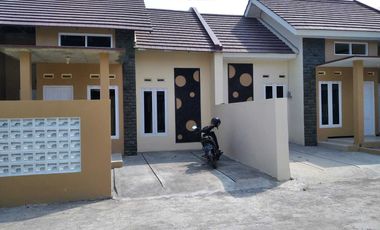 Rumah Baru Dan Bagus Lingkungan Asri Cluster Cibuk Seyegan Godean Km 9