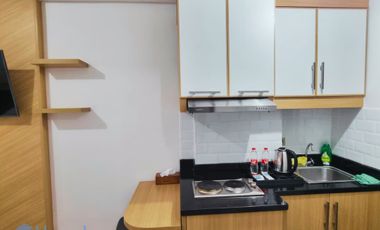 DISEWAKAN APARTEMEN TRANSPARK CIBUBUR STUDIO COZY FULL FURNISH LENGKAP