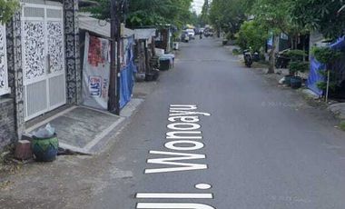 DIJUAL RUMAH TINGGAL 4 KAMAR TIDUR STRATEGIS DI RUNGKUT TERKEREN