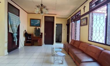 Disewakan Rumah di Balikpapan Baru coxok untuk mess ada 5Kamar