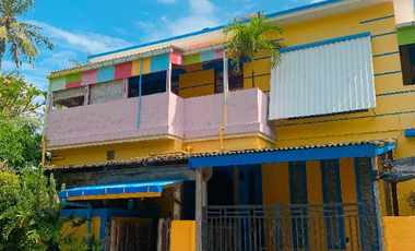 Rumah di kompleks Senggigi square