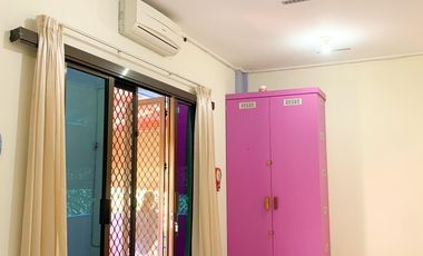 Rumah di kompleks Senggigi square