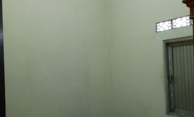 Rumah 3 KT Terawat 8 Menit ke Stasiun LRT Jatimulya Harga Nego J-28558