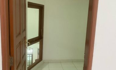 Disewakan Rumah Area Duren Sawit Jaktim ( Fa)