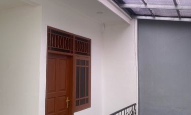 Disewakan Rumah Area Duren Sawit Jaktim ( Fa)
