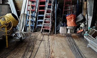 Dijual Cepat Toko Material Gudang beserta isinya semua/SHM/BU