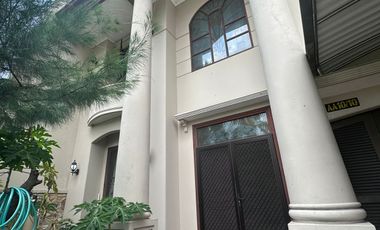 Sewa Rumah Pakuwon Indah Full Furnished Murah Depan Mall Kamar 4