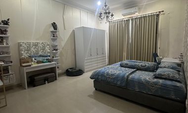 Sewa Rumah Pakuwon Indah Full Furnished Murah Depan Mall Kamar 4