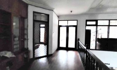 DijuaL Rumah LANGKA  HADAP TIMUR  MURAH di PURI INDAH - JAKARTA BARAT