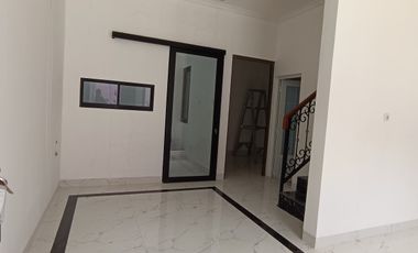 Cluster Unit Ready dan Indent dekat Akses Toll Krukut dan Limo