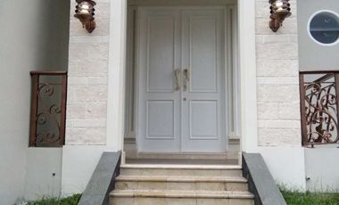 Rumah Baru 3 Lt. dijual Murah ada Kolam Renang, Jatinegara, JakTim,SHM