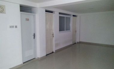 Rumah Baru 3 Lt. dijual Murah ada Kolam Renang, Jatinegara, JakTim,SHM