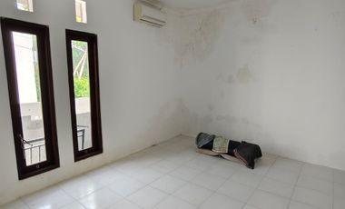 TURUN HARGA Dijual Rumah Lokasi Strategis di Toyaning, Ungasan