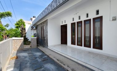 TURUN HARGA Dijual Rumah Lokasi Strategis di Toyaning, Ungasan