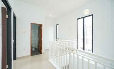 Rumah 2 Carport 10 Mnt ke Stasiun Bekasi Siap Huni Sudah Renov J-27653