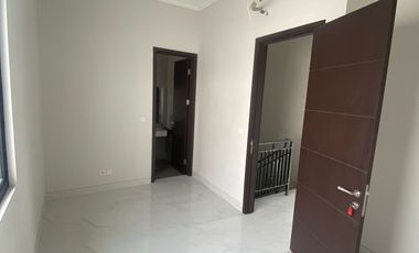 Disewakan Rumah di Kuningan Village PIK 2