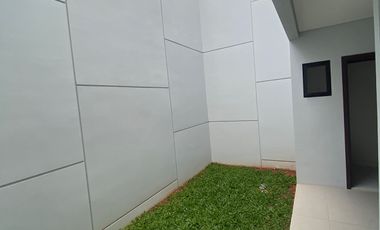 Disewakan Rumah di Kuningan Village PIK 2