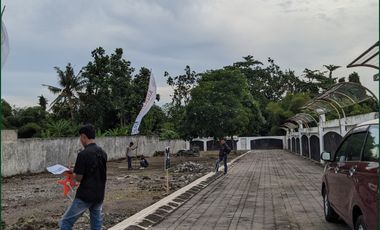 Rumah Mewah Gaya American Classic, Gamping sleman  Dekat Kampus Umy