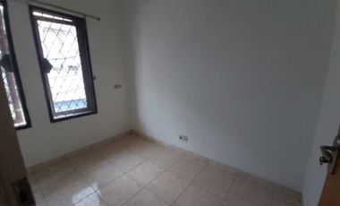 Dijual Rumah 3 Lantai di South Tanjung Duren Bebas Banjir J-20082