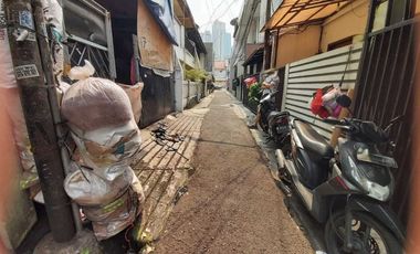 Dijual Rumah 3 Lantai di South Tanjung Duren Bebas Banjir J-20082