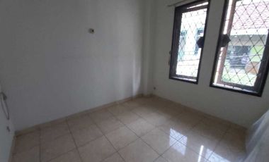 Dijual Rumah 3 Lantai di South Tanjung Duren Bebas Banjir J-20082