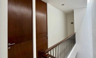 Rumah Minimalis , Bagus , Cipete Utara Lt, 90 m/Lb, 150 m, harga 2,9 M