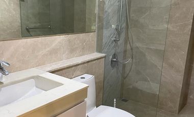 Luxury 3+1BR Apartment Fairview Karawaci – Golf & City View