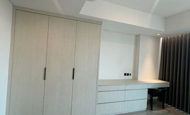 Disewakan Luxurious 2+1BR Apartment For Rent Hillcrest Tower Golf View