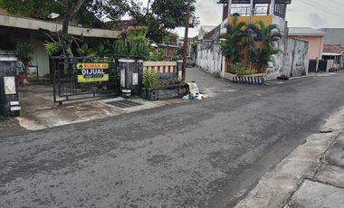 Dijual Tanah Bonus Bangunan di Umbulharjo Jogja, Cocok Untuk Investasi