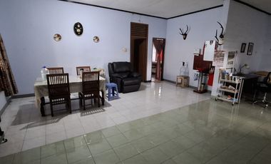 Rumah tinggal di jalan protokol Cilacap