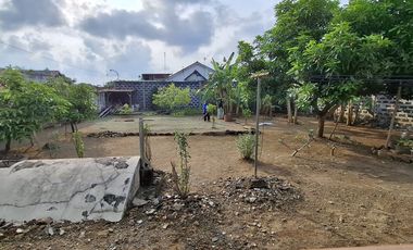 Rumah tinggal di jalan protokol Cilacap
