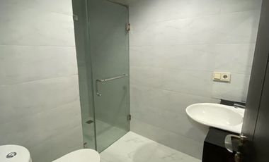 Disewakan Unit Rumah Rapih Ready di Green Lake City